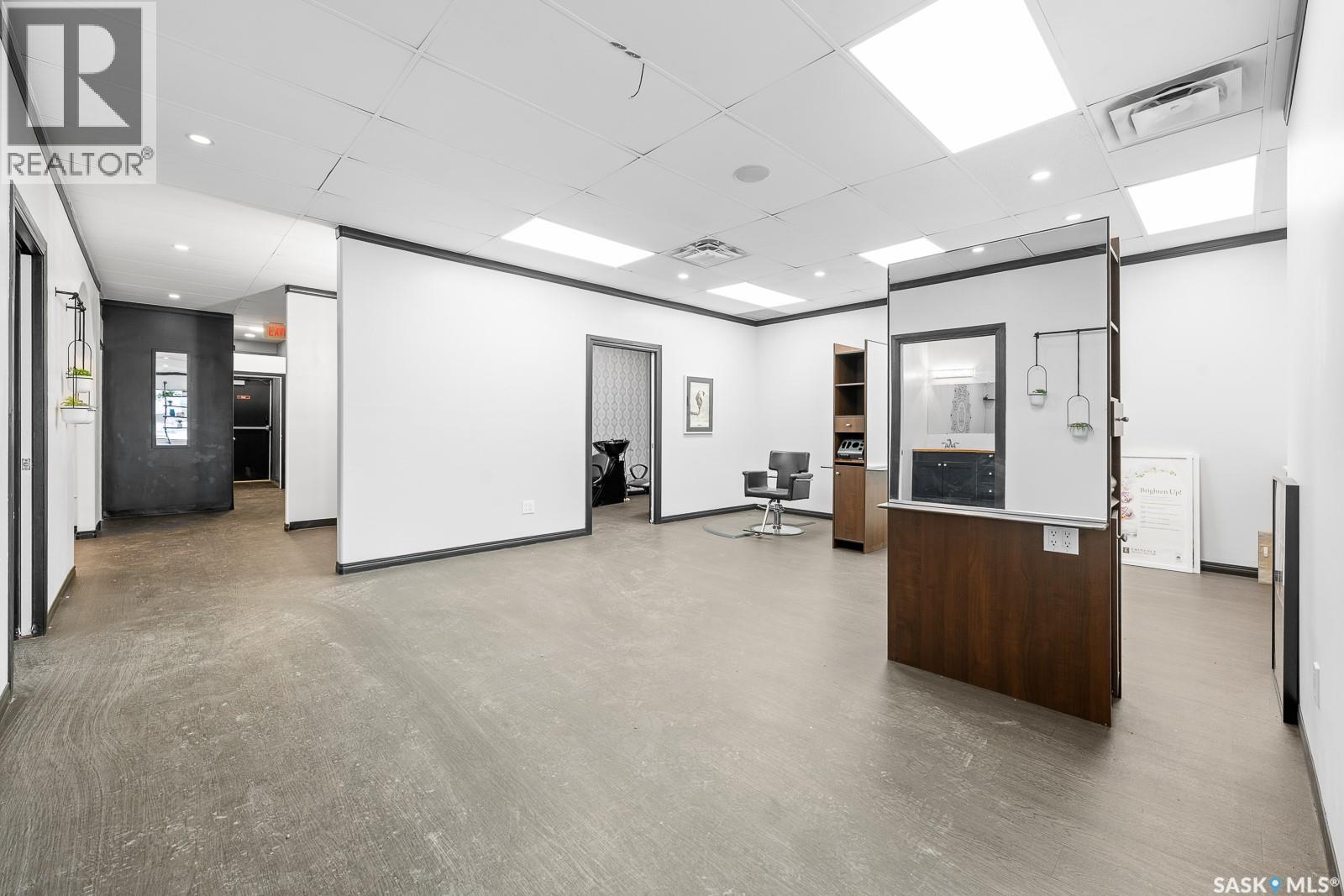 1035 Devonshire Drive N, Regina, Saskatchewan  S4X 2X4 - Photo 8 - SK027988