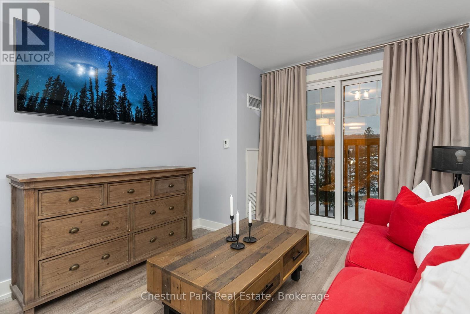 206 - 25 Pen Lake Point Road, Huntsville, Ontario  P1H 1A9 - Photo 11 - X12768696