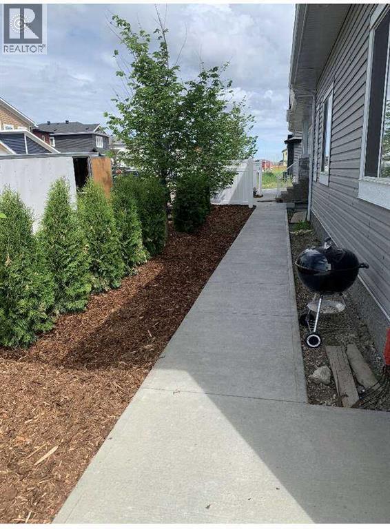 102 Aspenhill Drive, Fort Mcmurray, Alberta  T9J 1E1 - Photo 2 - A2231268