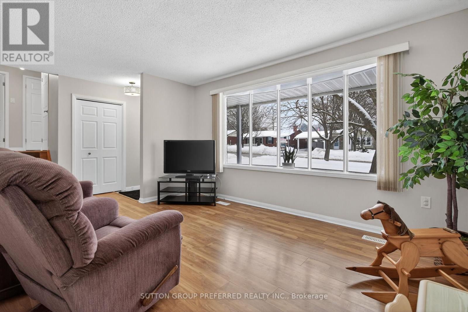 548 Griffith Street, London South, Ontario  N6K 2S6 - Photo 7 - X12768666