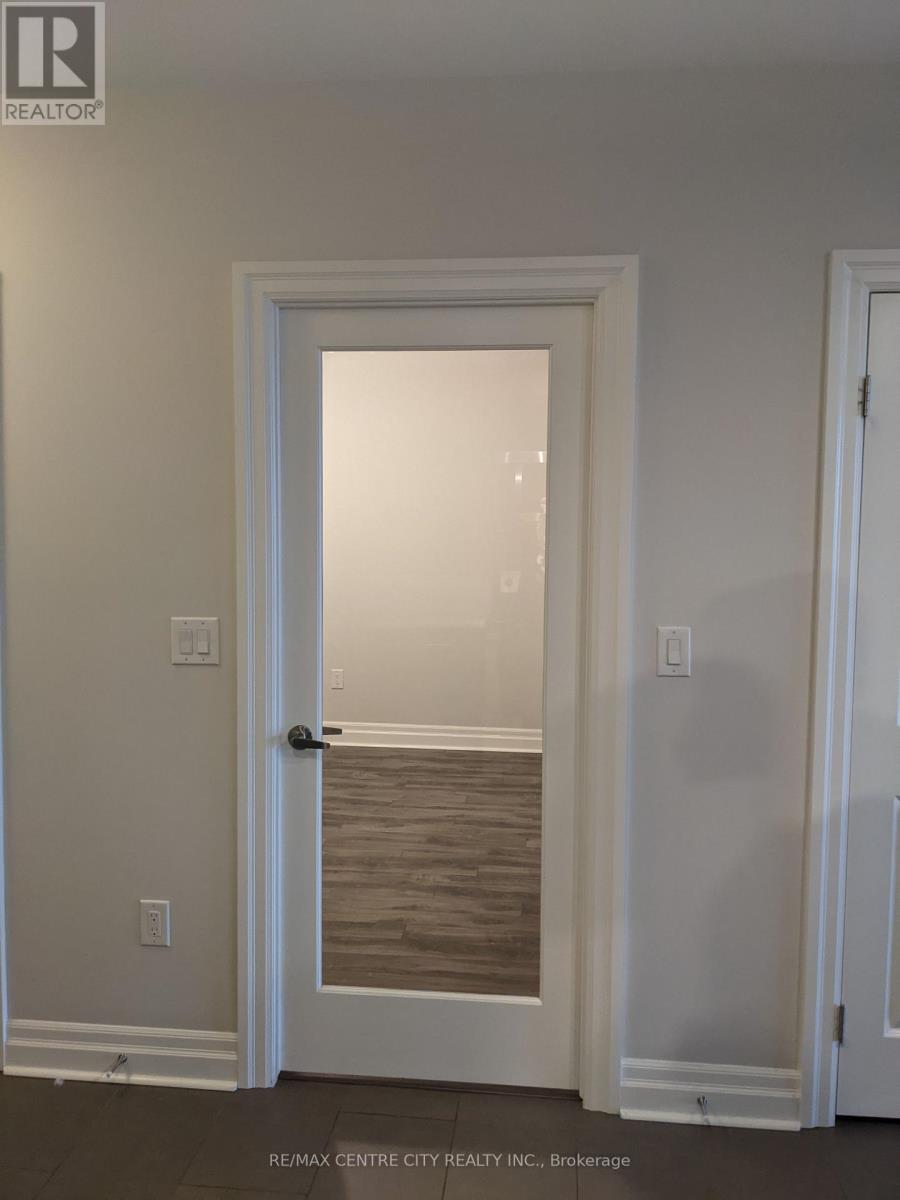 913 - 260 Villagewalk Boulevard, London North, Ontario  N6G 0W6 - Photo 10 - X12768722