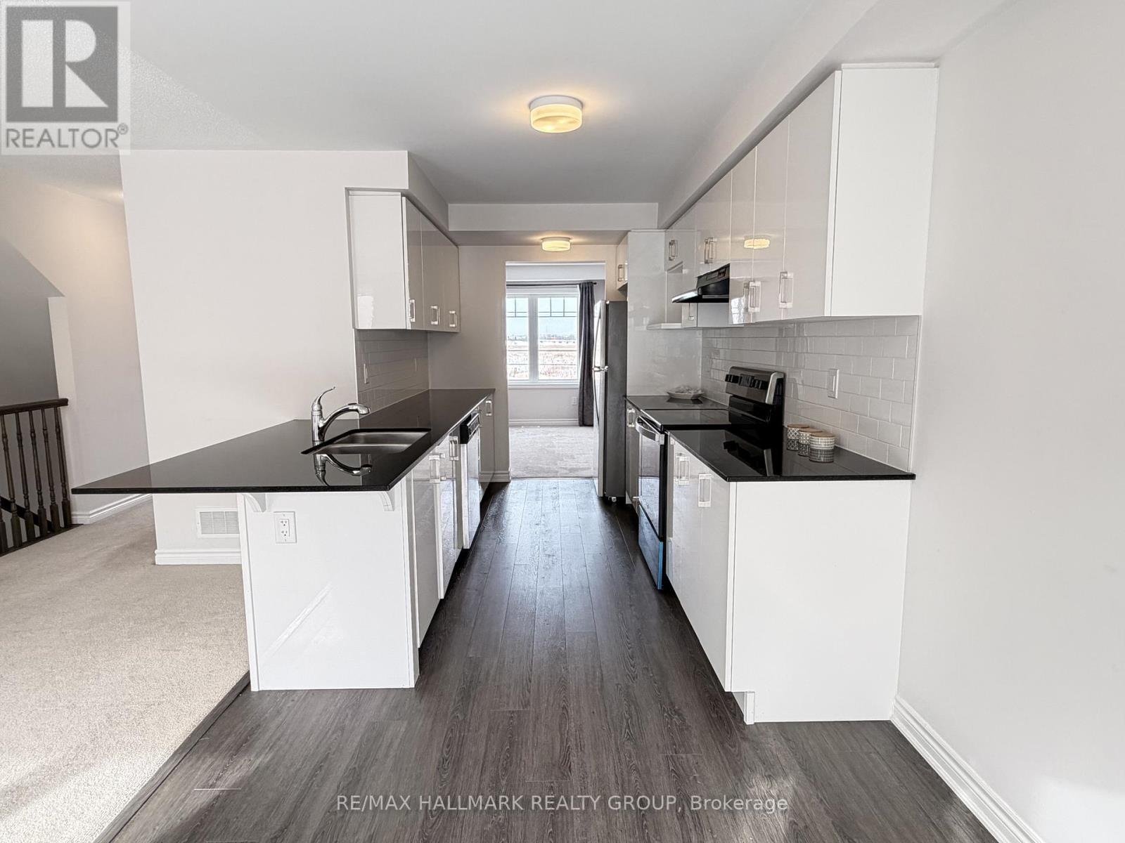 1686 Maple Grove Street, Ottawa, Ontario  K2S 2R3 - Photo 14 - X12768710