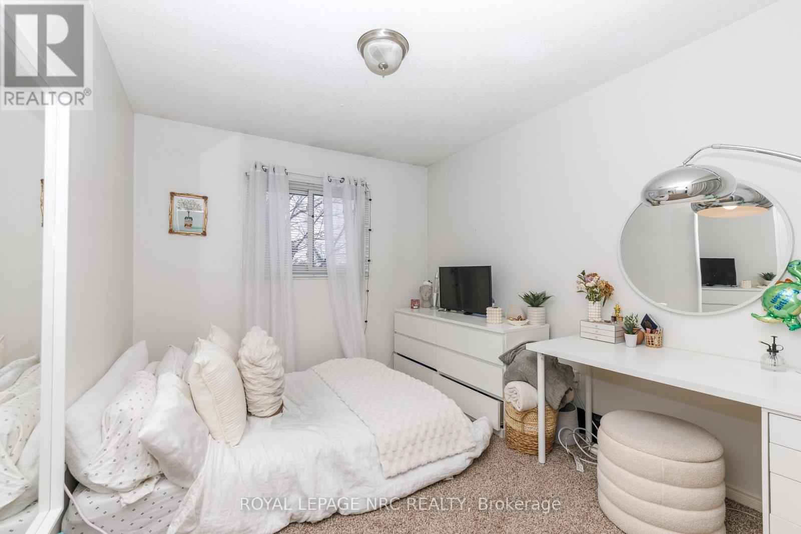 79 Summers Drive, Thorold (Confederation Heights), Ontario  L2V 5B1 - Photo 13 - X12768672