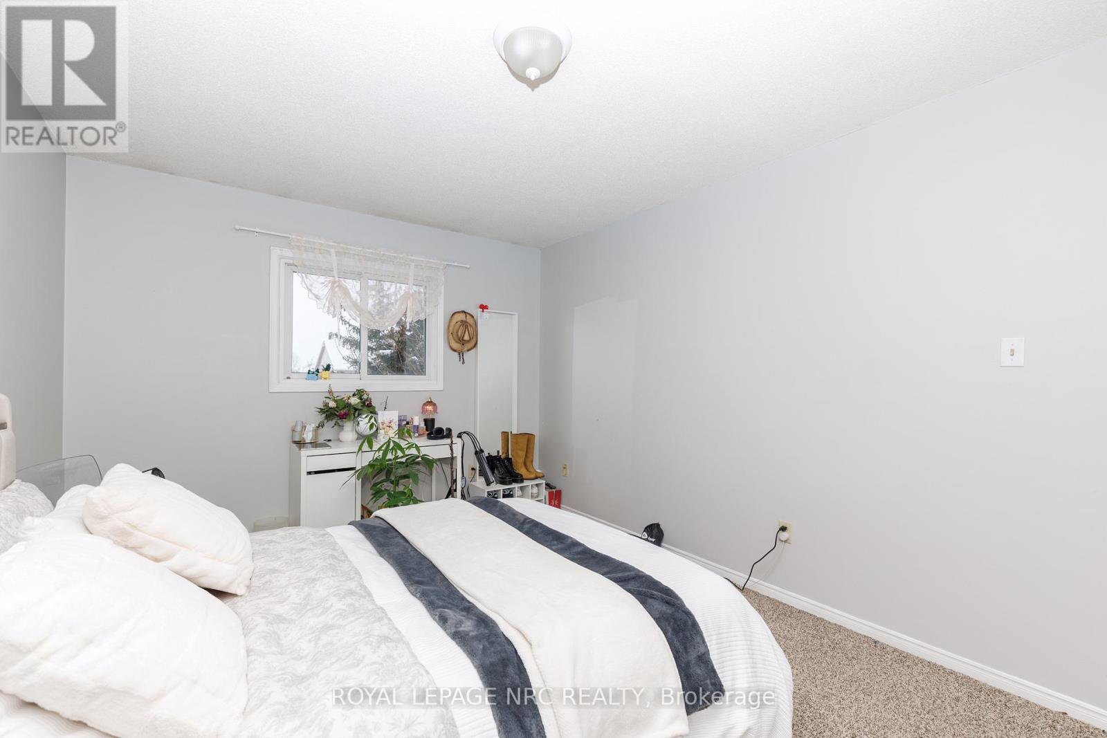 79 Summers Drive, Thorold (Confederation Heights), Ontario  L2V 5B1 - Photo 15 - X12768672