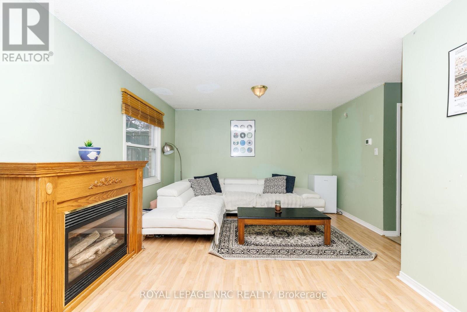 79 Summers Drive, Thorold (Confederation Heights), Ontario  L2V 5B1 - Photo 5 - X12768672