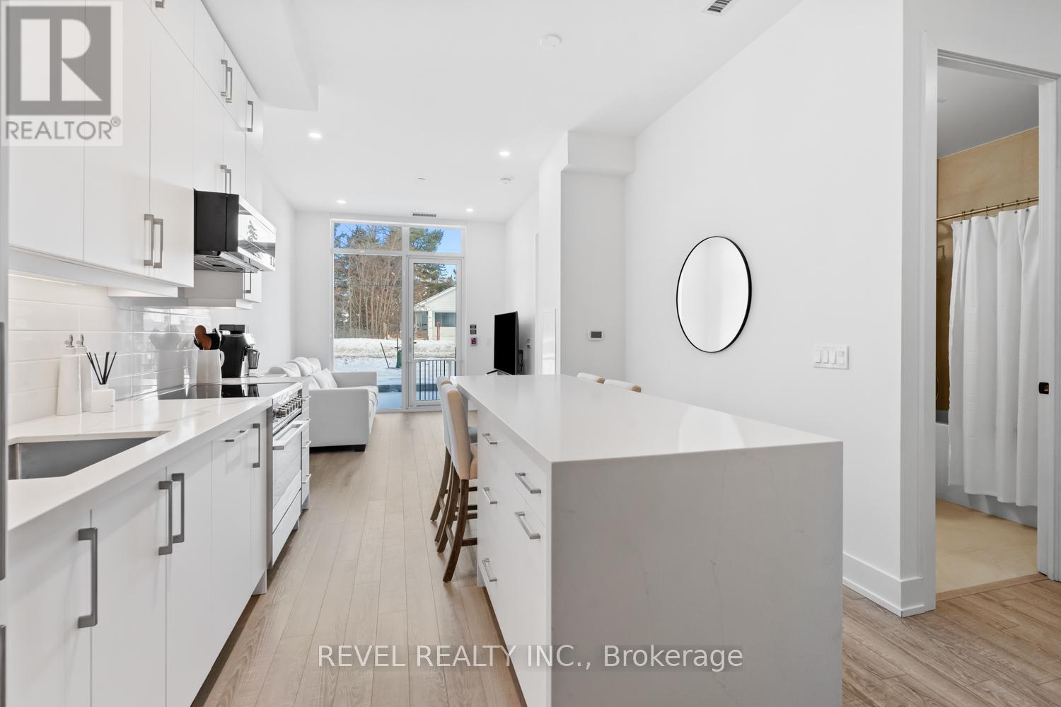 123 - 2075 KING RD ROAD, King, Ontario