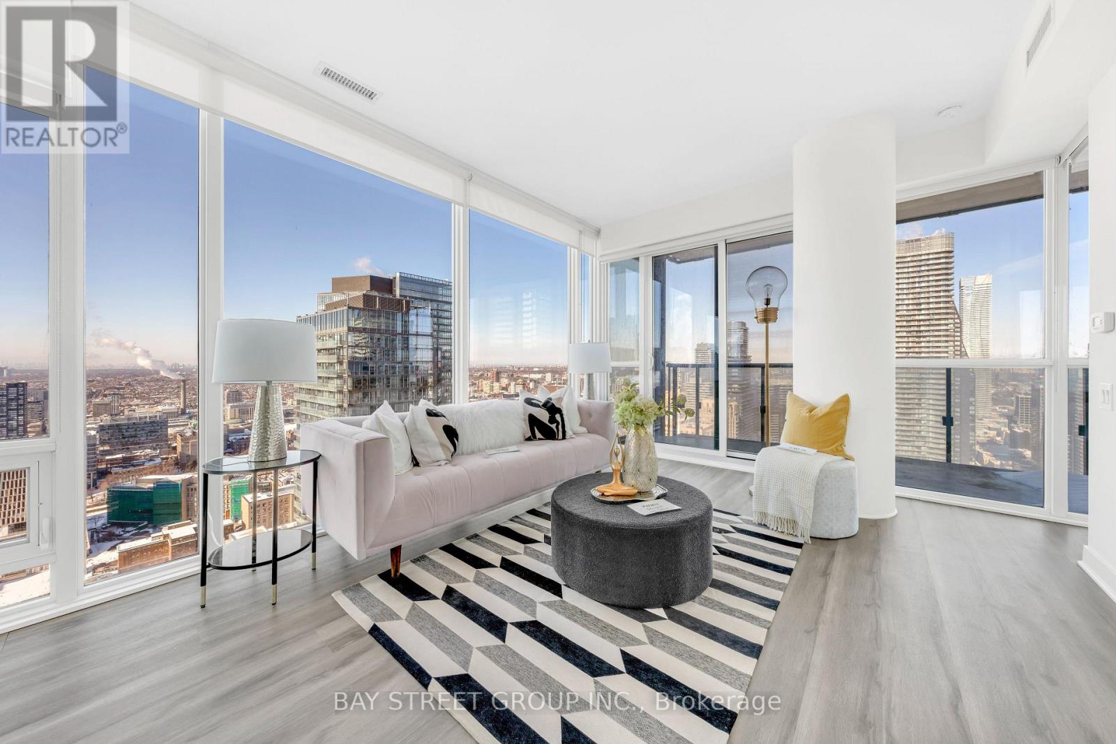 4204 - 15 Grenville Street, Toronto, Ontario  M4Y 0B9 - Photo 18 - C12768674