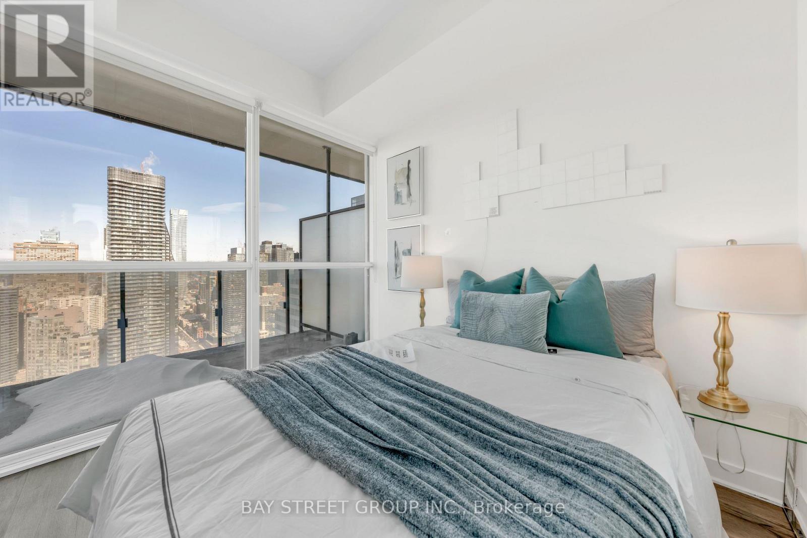 4204 - 15 Grenville Street, Toronto, Ontario  M4Y 0B9 - Photo 24 - C12768674