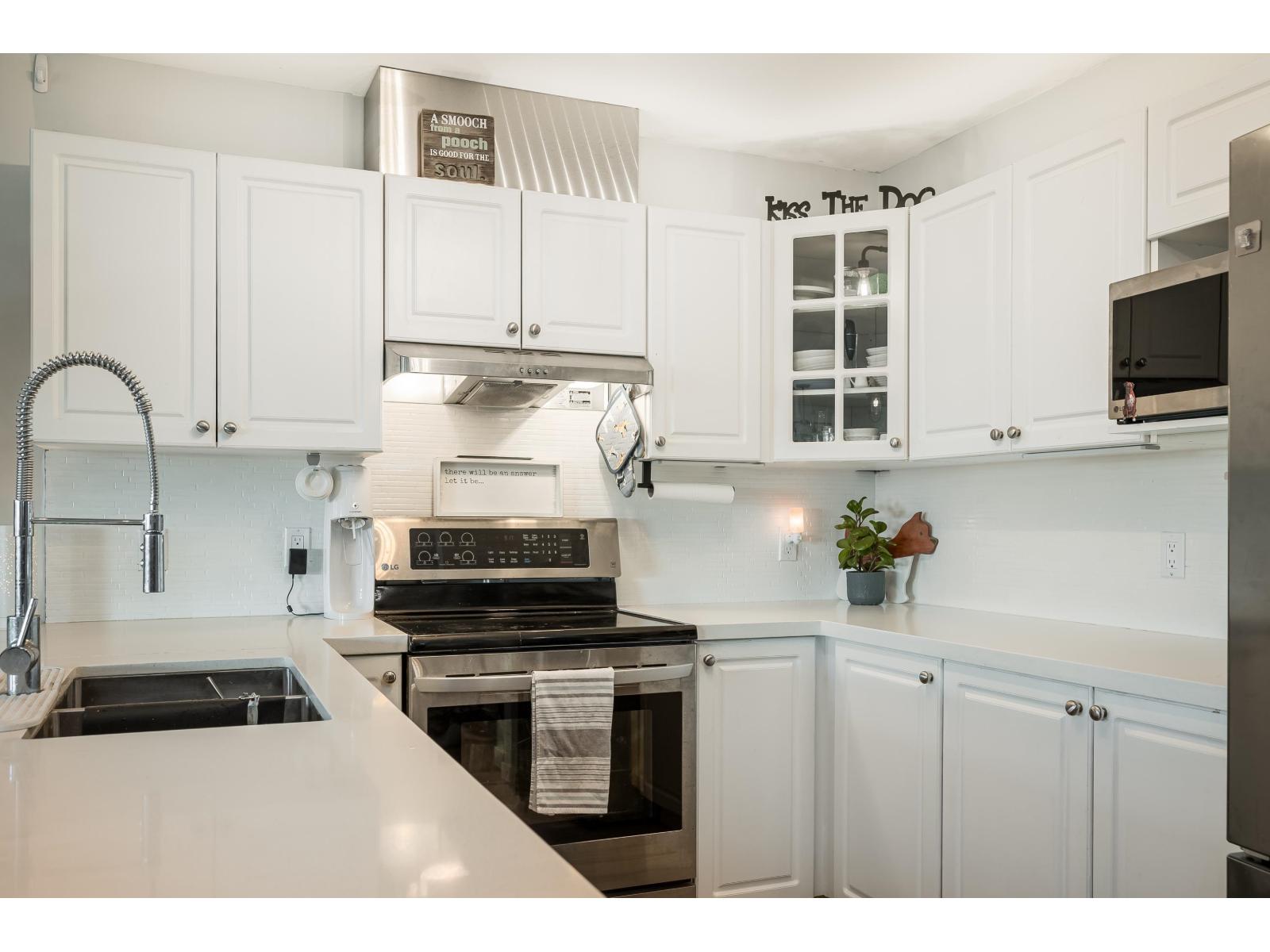 408 6390 196 Street, Langley, British Columbia  V2Y 1J2 - Photo 3 - R3085492