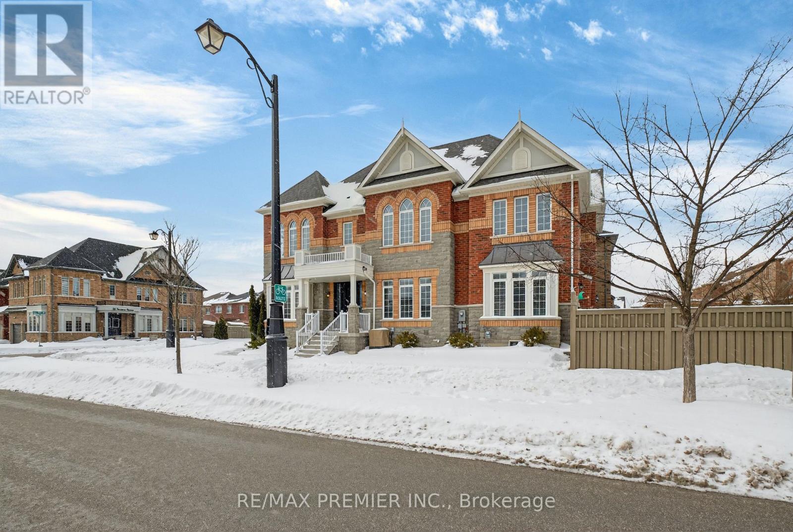 66 RED TREE DRIVE, Vaughan, Ontario