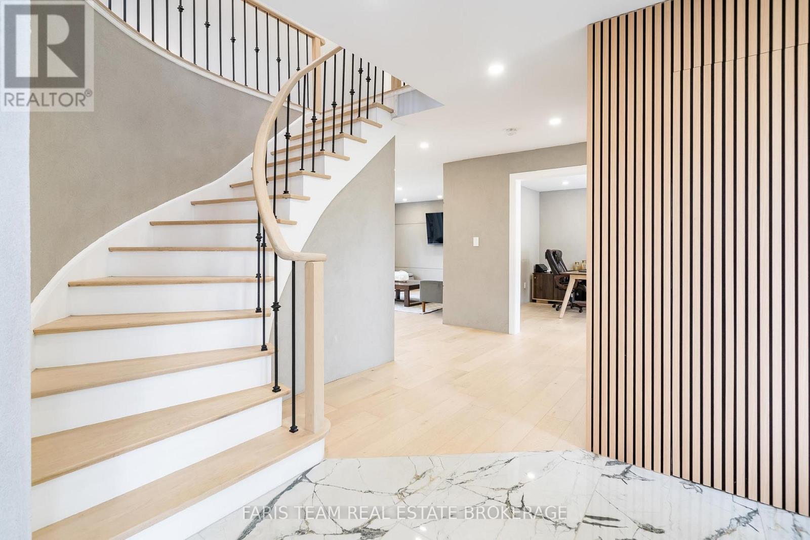 7 Golfview Boulevard, Bradford West Gwillimbury (Bradford), Ontario  L3Z 2A6 - Photo 19 - N12768692