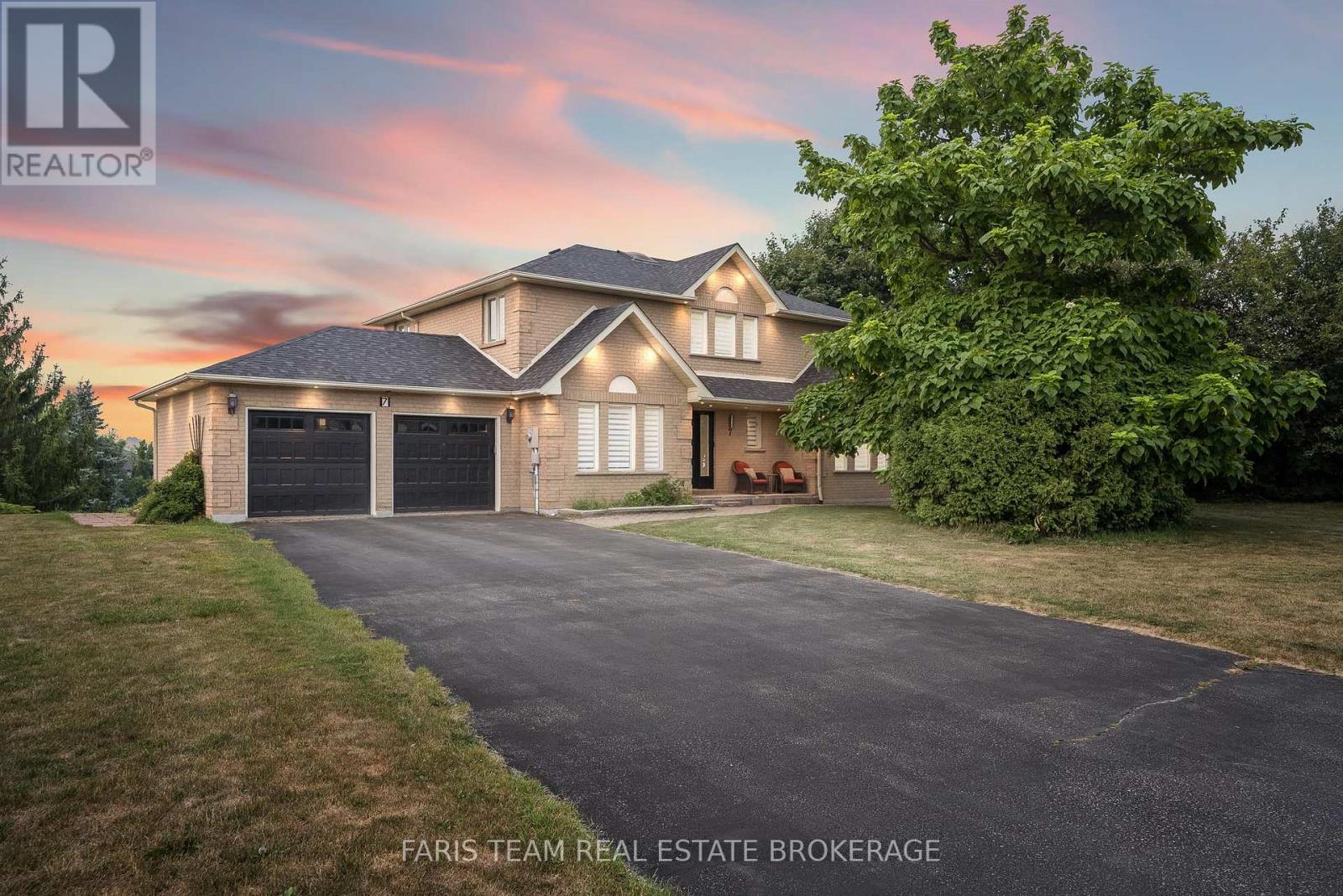 7 Golfview Boulevard, Bradford West Gwillimbury (Bradford), Ontario  L3Z 2A6 - Photo 3 - N12768692