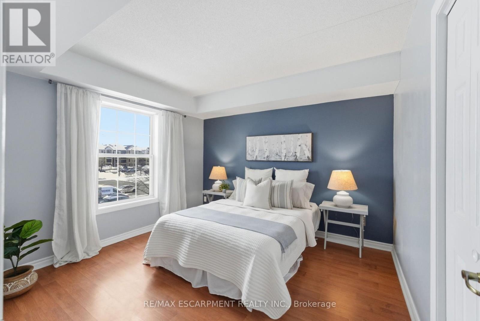 304 - 1421 Walker's Line, Burlington, Ontario  L7M 4P4 - Photo 10 - W12441345