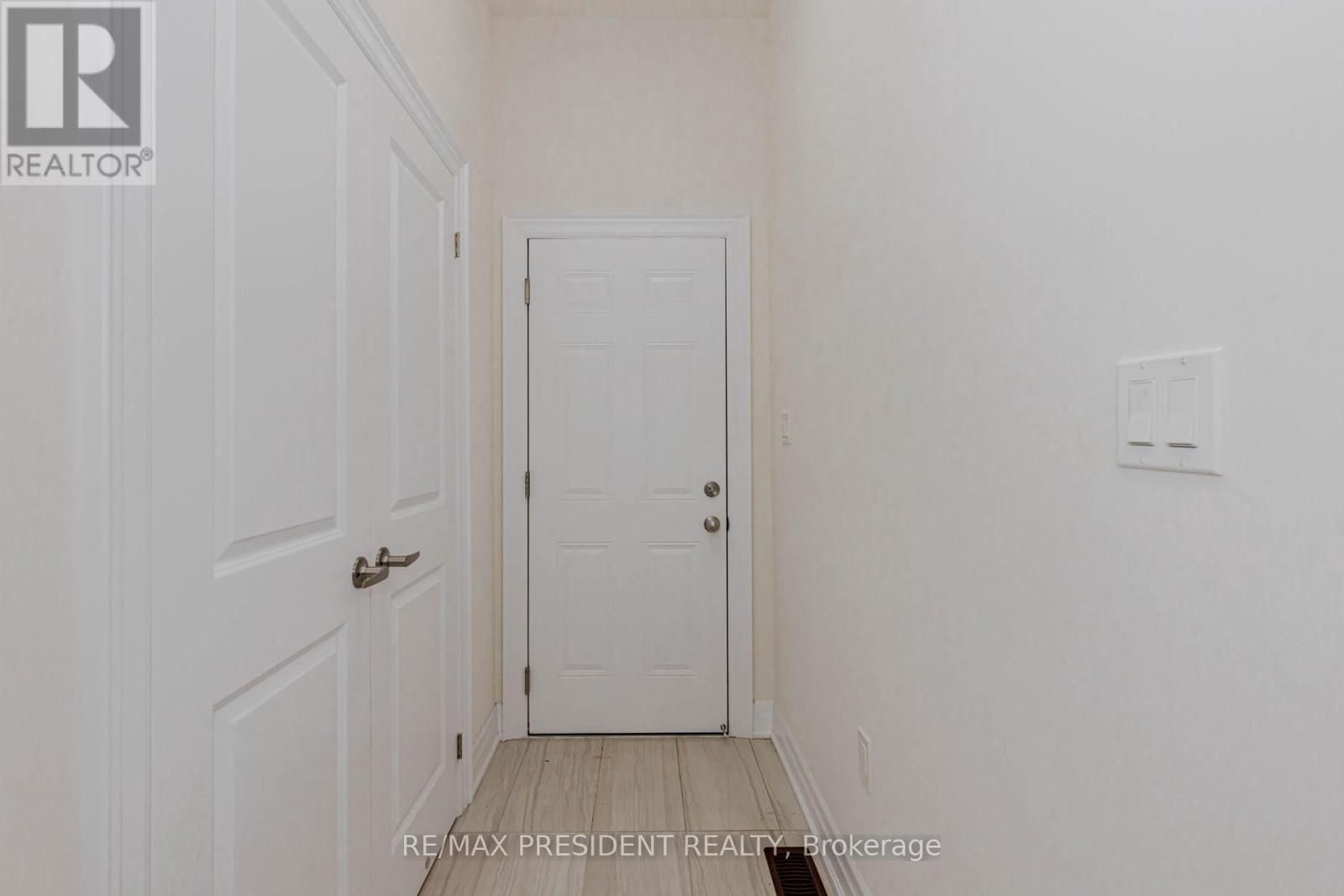 2 Vincena Road, Caledon, Ontario  L7C 4M5 - Photo 19 - W12768462