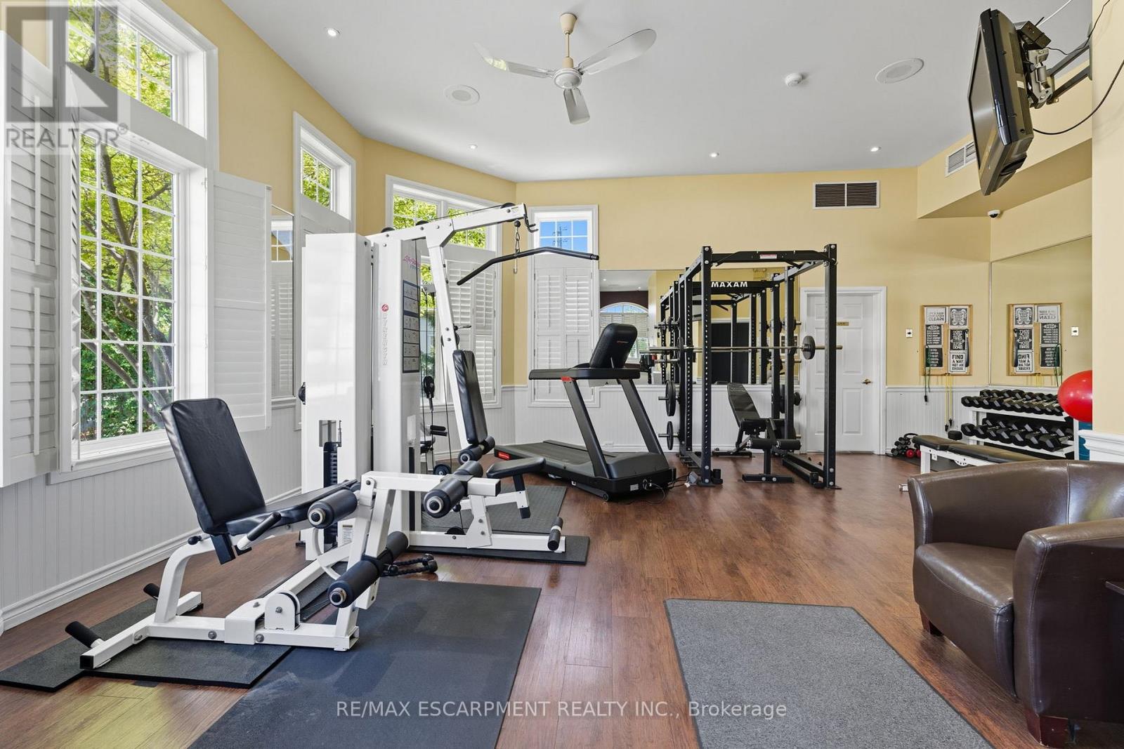 304 - 1421 Walker's Line, Burlington, Ontario  L7M 4P4 - Photo 18 - W12441345