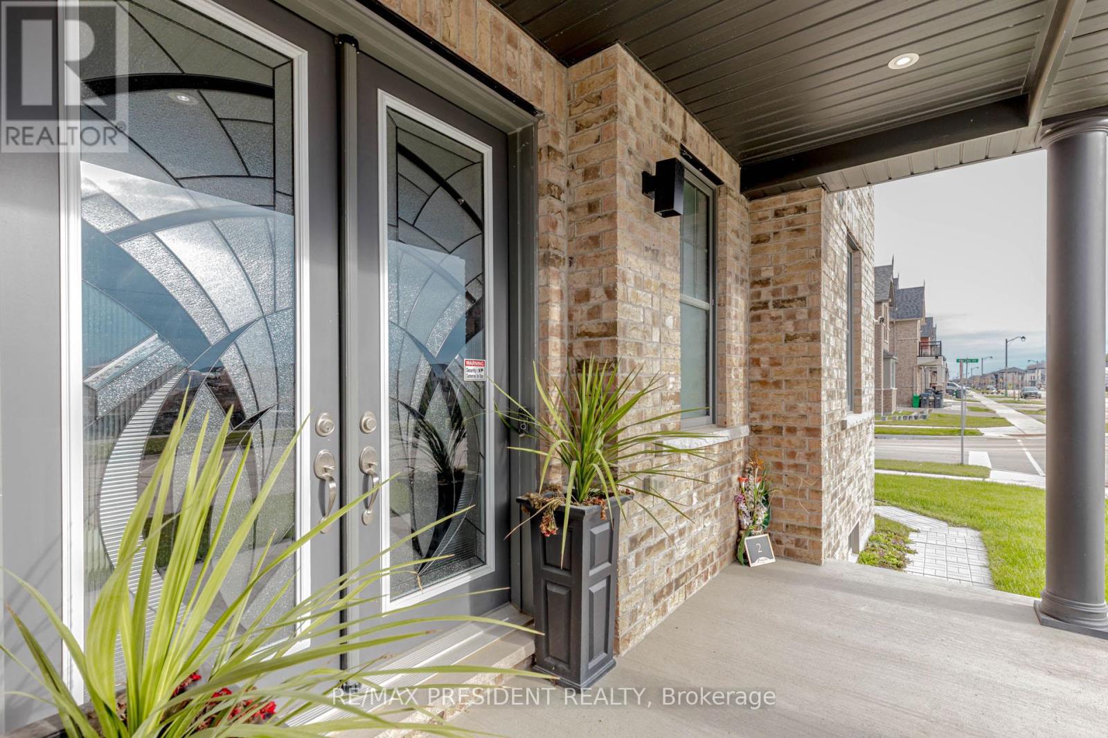 2 Vincena Road, Caledon, Ontario  L7C 4M5 - Photo 5 - W12768462