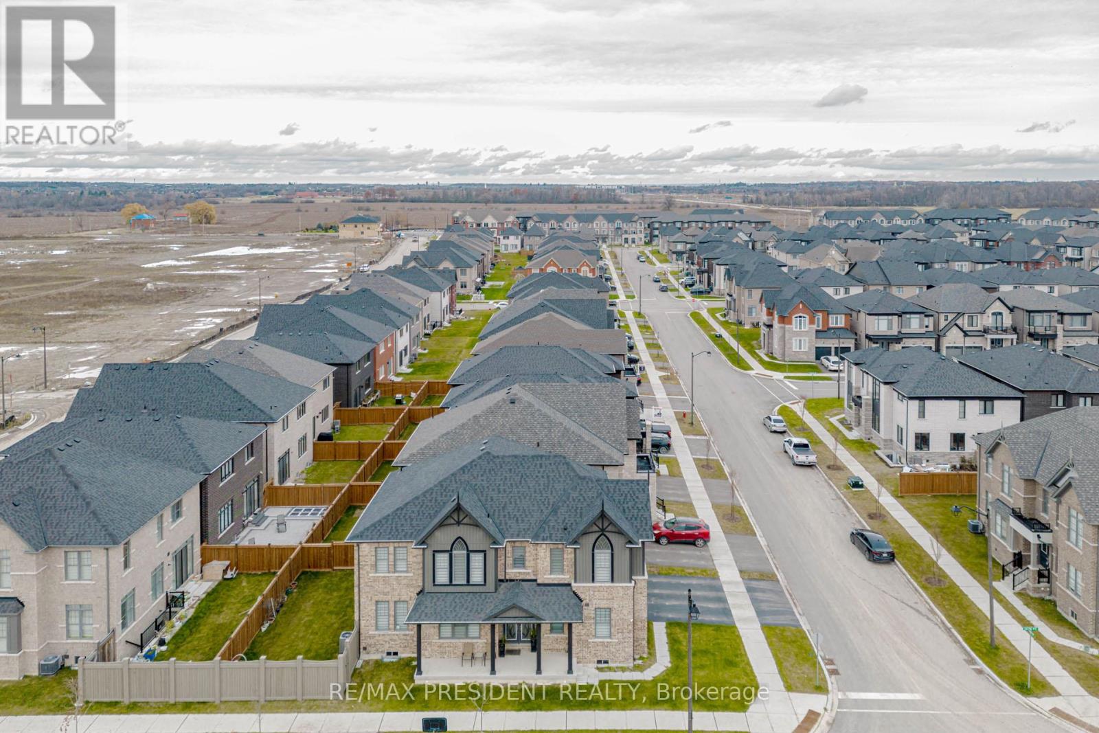 2 Vincena Road, Caledon, Ontario  L7C 4M5 - Photo 4 - W12768462