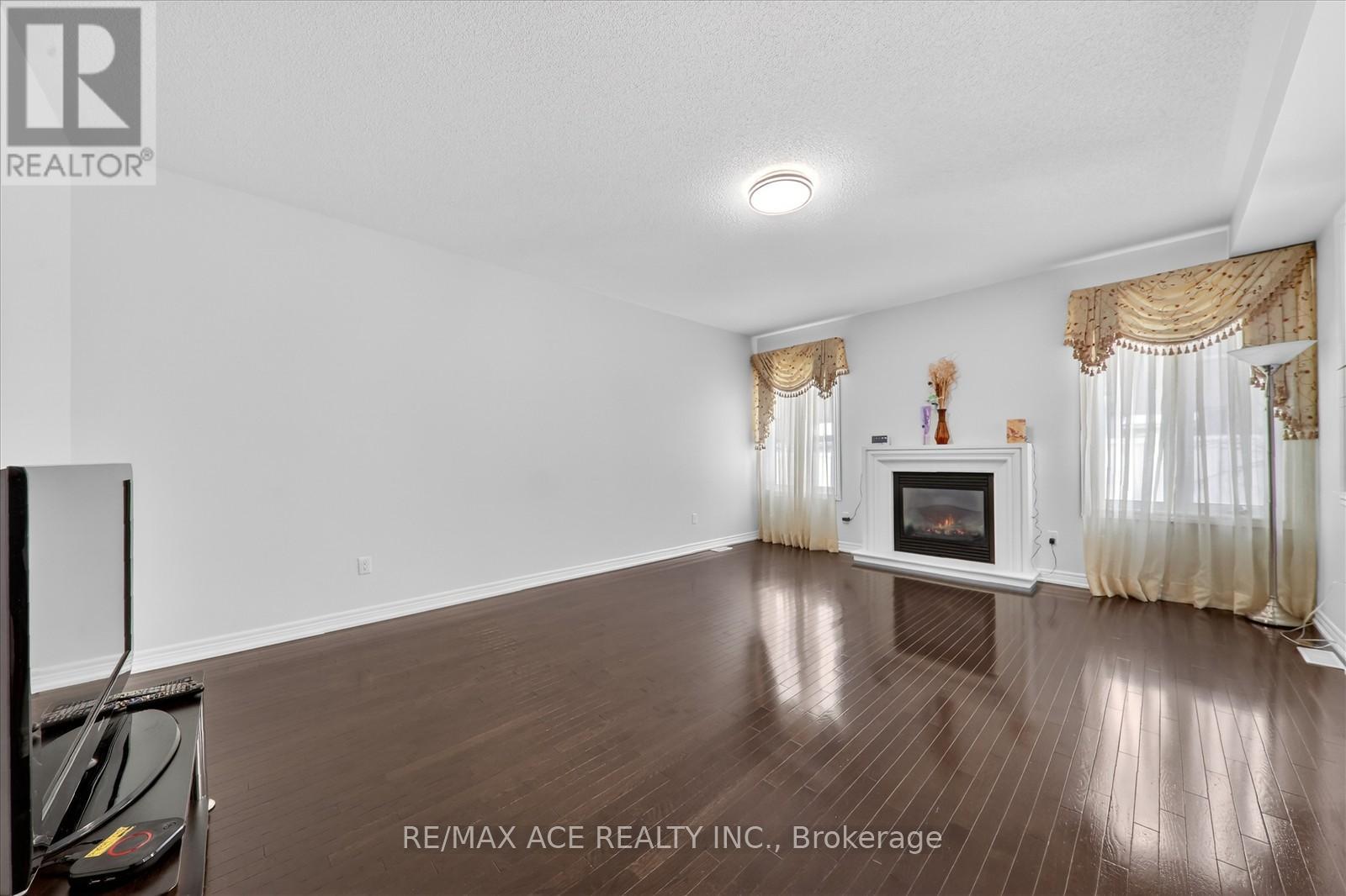 13 Gentry Way, Brampton (Bram East), Ontario  L6P 3N6 - Photo 22 - W12768706