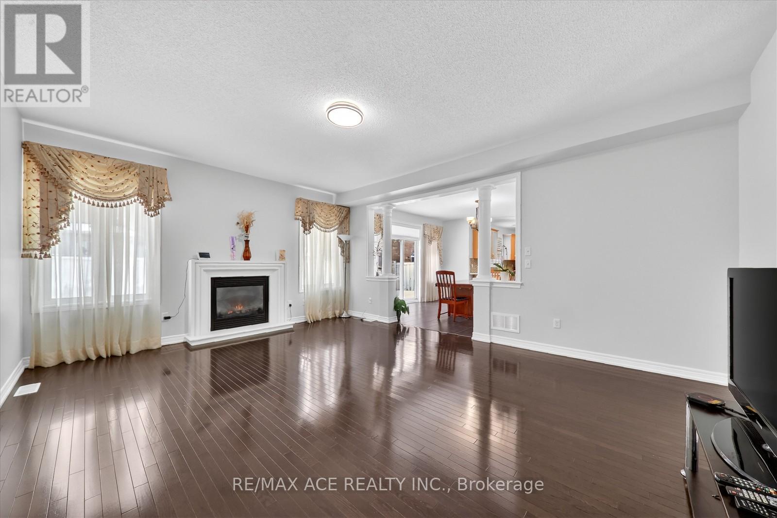 13 Gentry Way, Brampton (Bram East), Ontario  L6P 3N6 - Photo 23 - W12768706