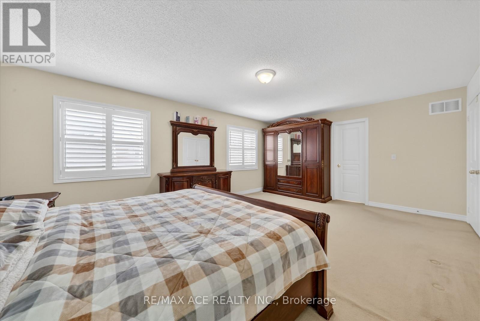 13 Gentry Way, Brampton (Bram East), Ontario  L6P 3N6 - Photo 28 - W12768706