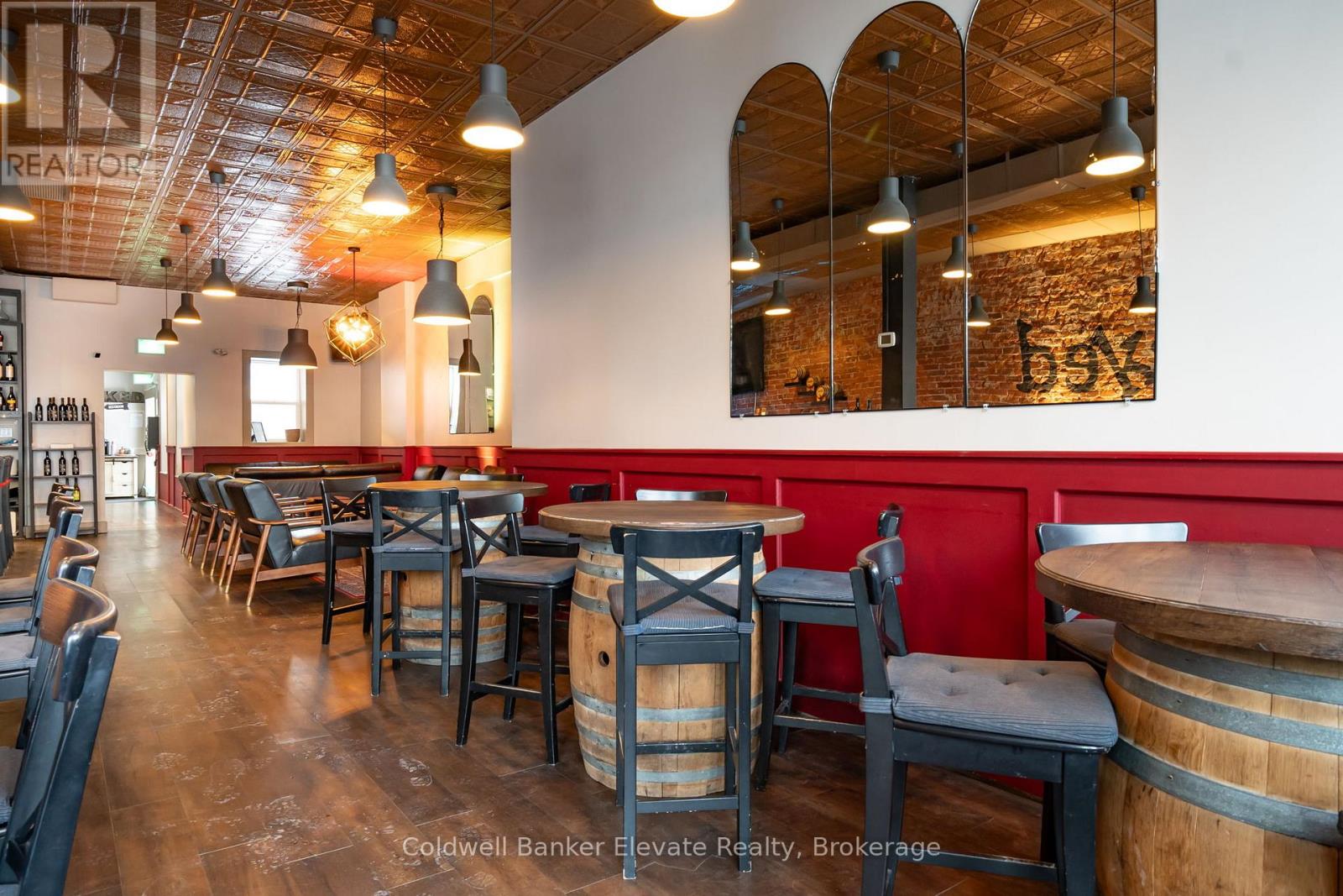 72 Main Street S, Halton Hills, Ontario  L7G 3G3 - Photo 11 - W12768724