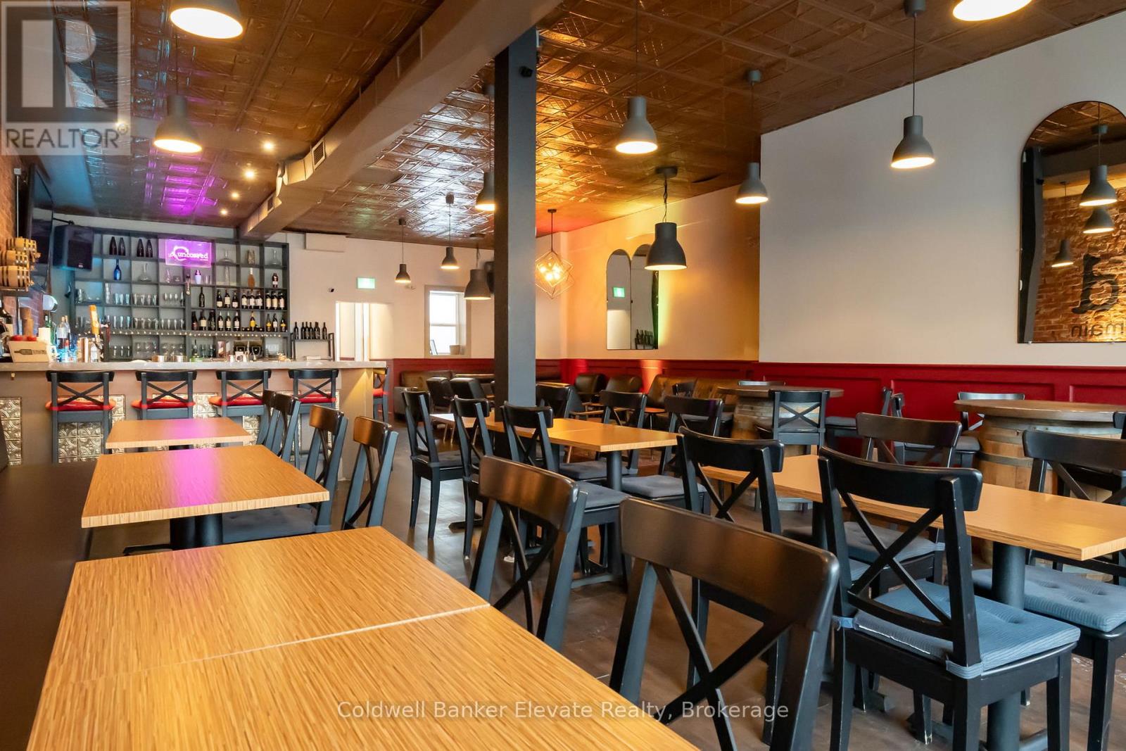 72 Main Street S, Halton Hills, Ontario  L7G 3G3 - Photo 12 - W12768724