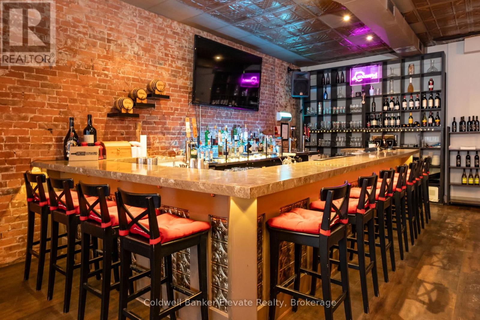 72 Main Street S, Halton Hills, Ontario  L7G 3G3 - Photo 13 - W12768724