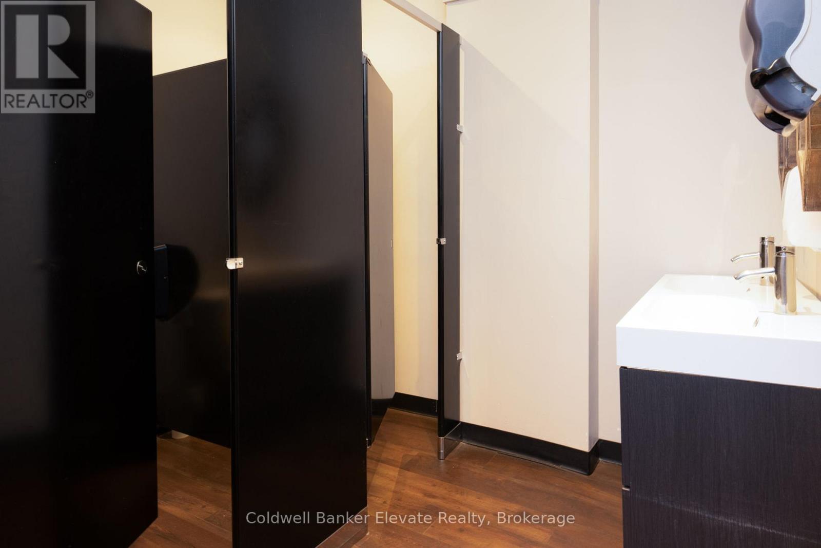 72 Main Street S, Halton Hills, Ontario  L7G 3G3 - Photo 23 - W12768724