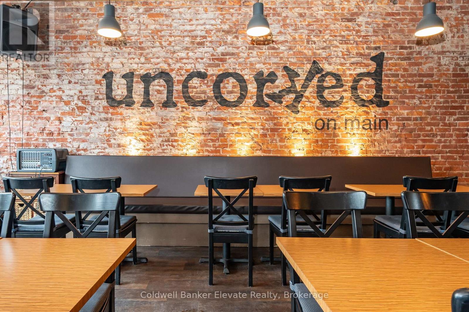 72 Main Street S, Halton Hills, Ontario  L7G 3G3 - Photo 9 - W12768724