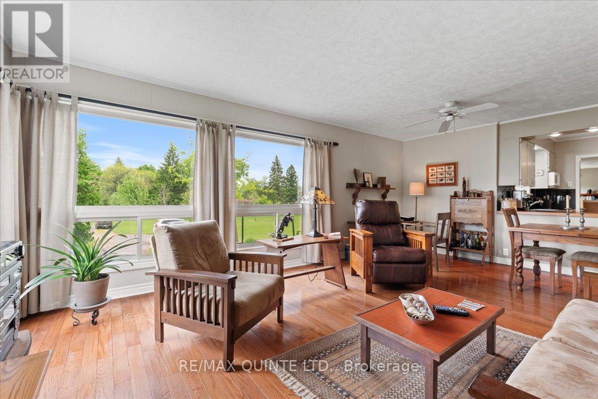 404 Bridge Street W, Belleville (Belleville Ward), Ontario  K8N 4Z2 - Photo 33 - X12768740