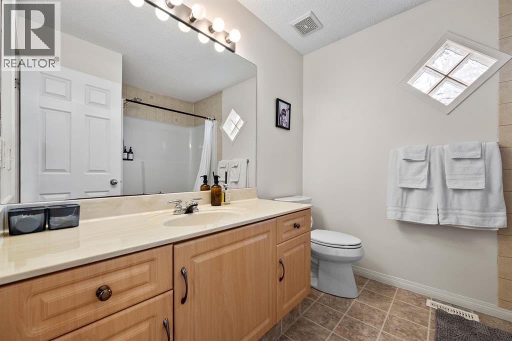 111 Panorama Hills Way Nw, Calgary, Alberta  t3k 5n7 - Photo 17 - A2277758