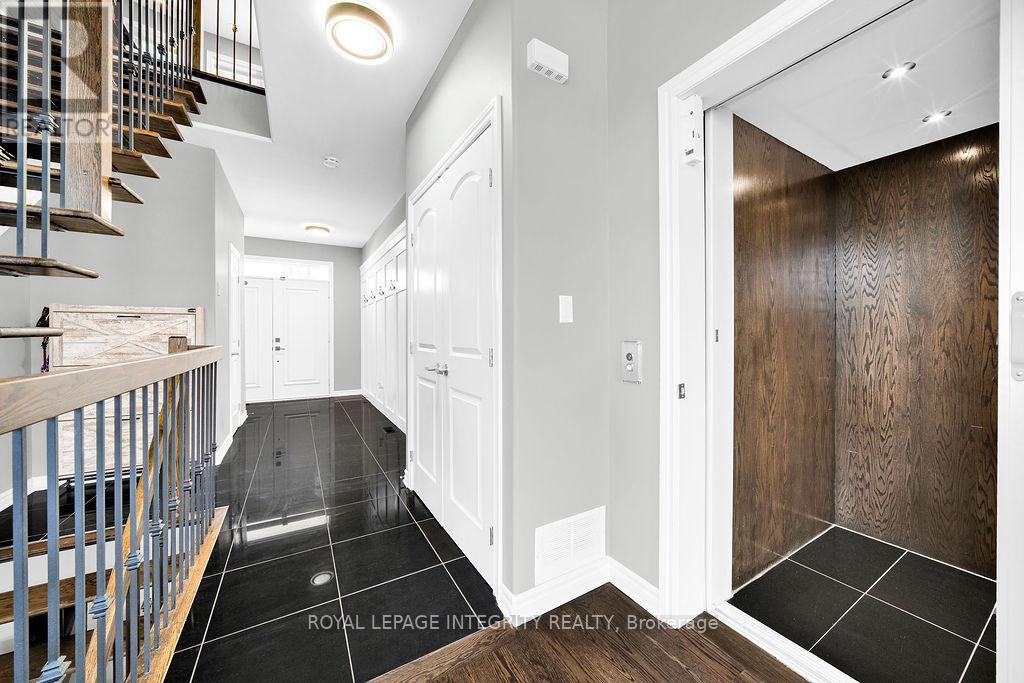 803 Petra Private, Ottawa, Ontario  K2T 0G3 - Photo 3 - X12768744