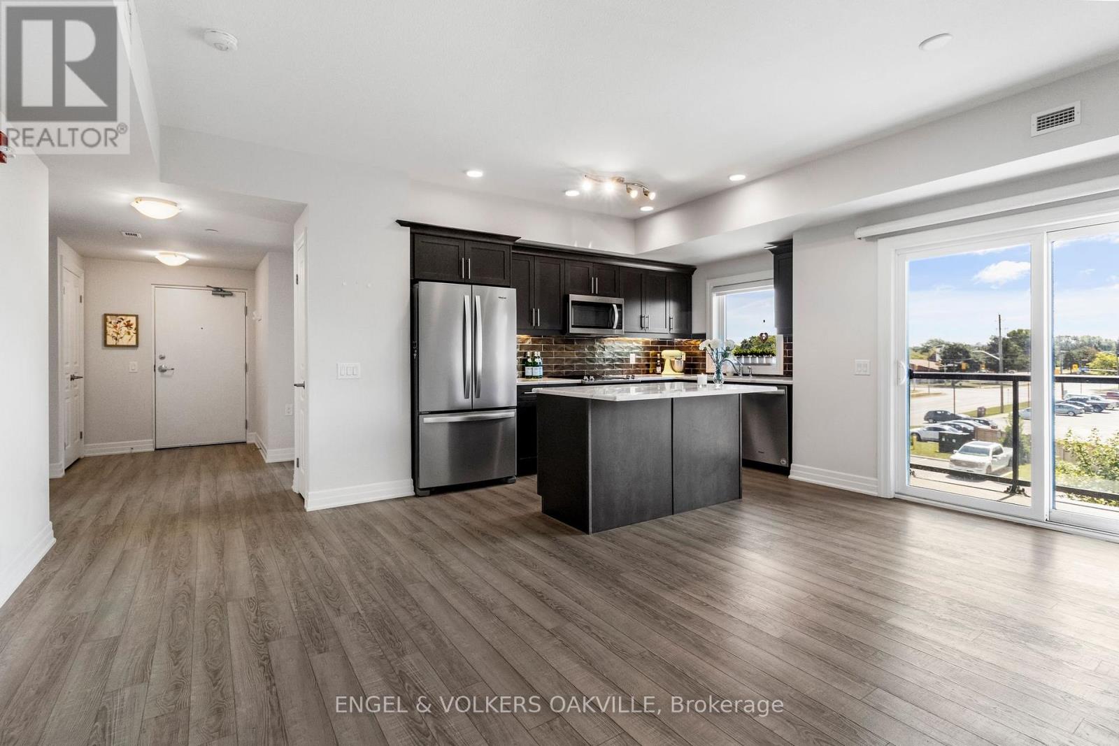 301 - 212 Lakeport Road, St. Catharines, Ontario  L2N 0B4 - Photo 10 - X12768738