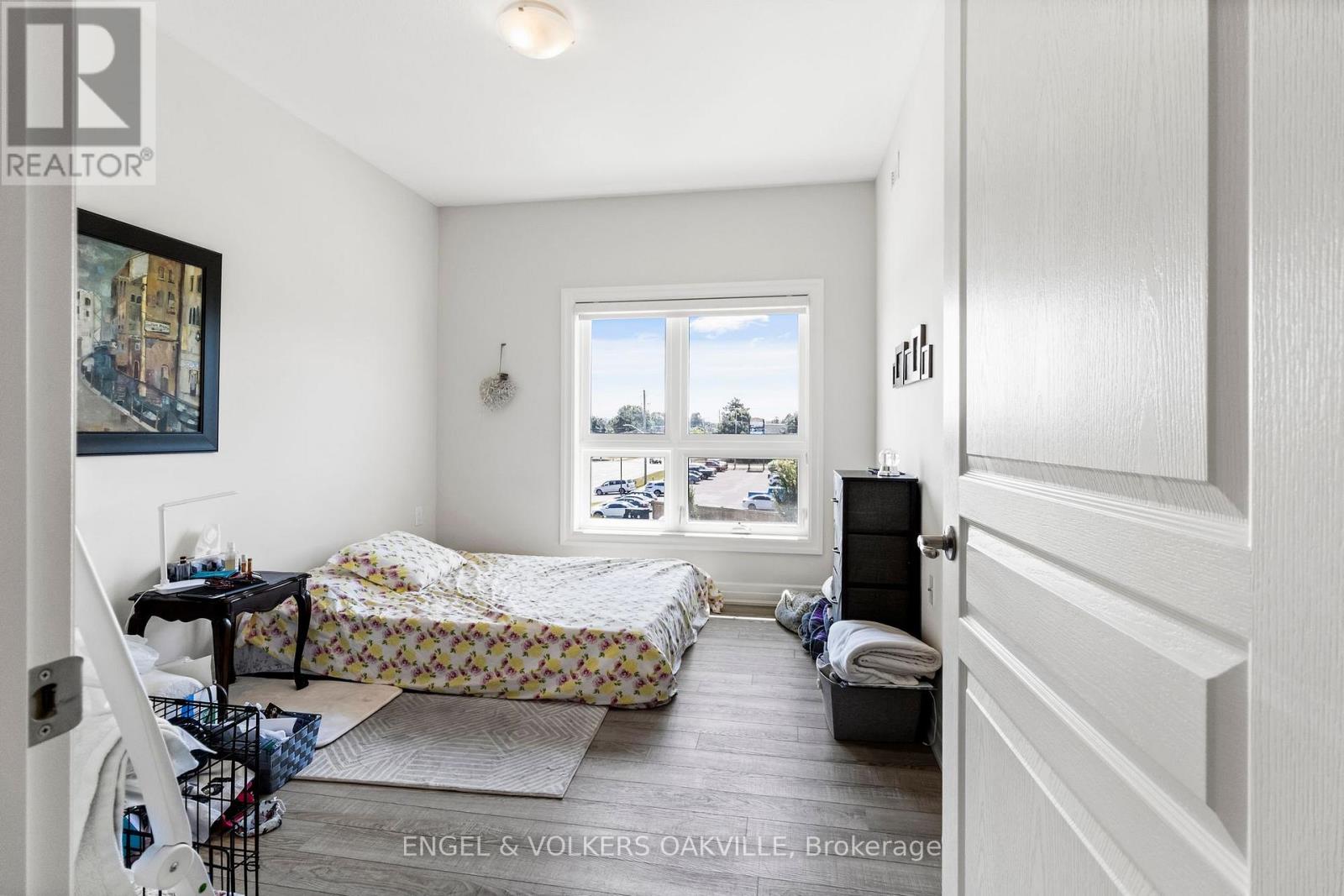 301 - 212 Lakeport Road, St. Catharines, Ontario  L2N 0B4 - Photo 11 - X12768738