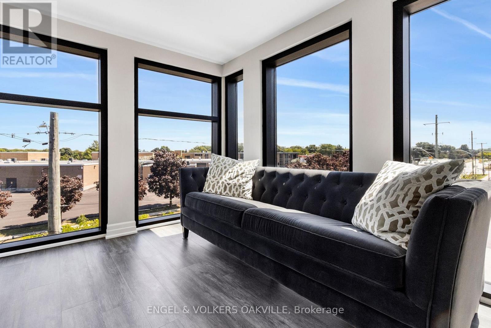 301 - 212 Lakeport Road, St. Catharines, Ontario  L2N 0B4 - Photo 6 - X12768738