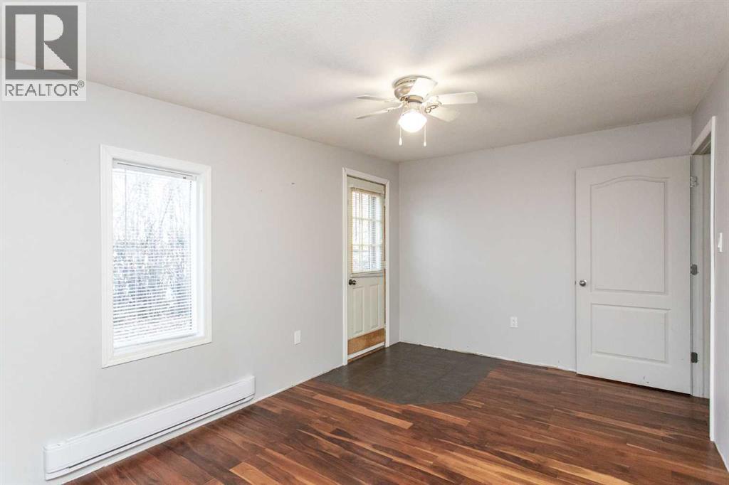 7 Parkland Acres, Lacombe, Alberta  T4L 1T2 - Photo 3 - A2284492