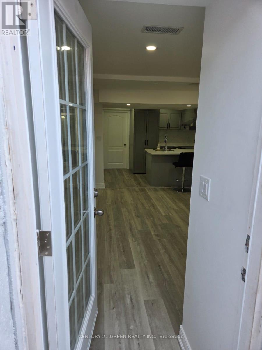 (Basement) - 3660 Partition Road, Mississauga, Ontario  L5N 8P4 - Photo 4 - W12768226