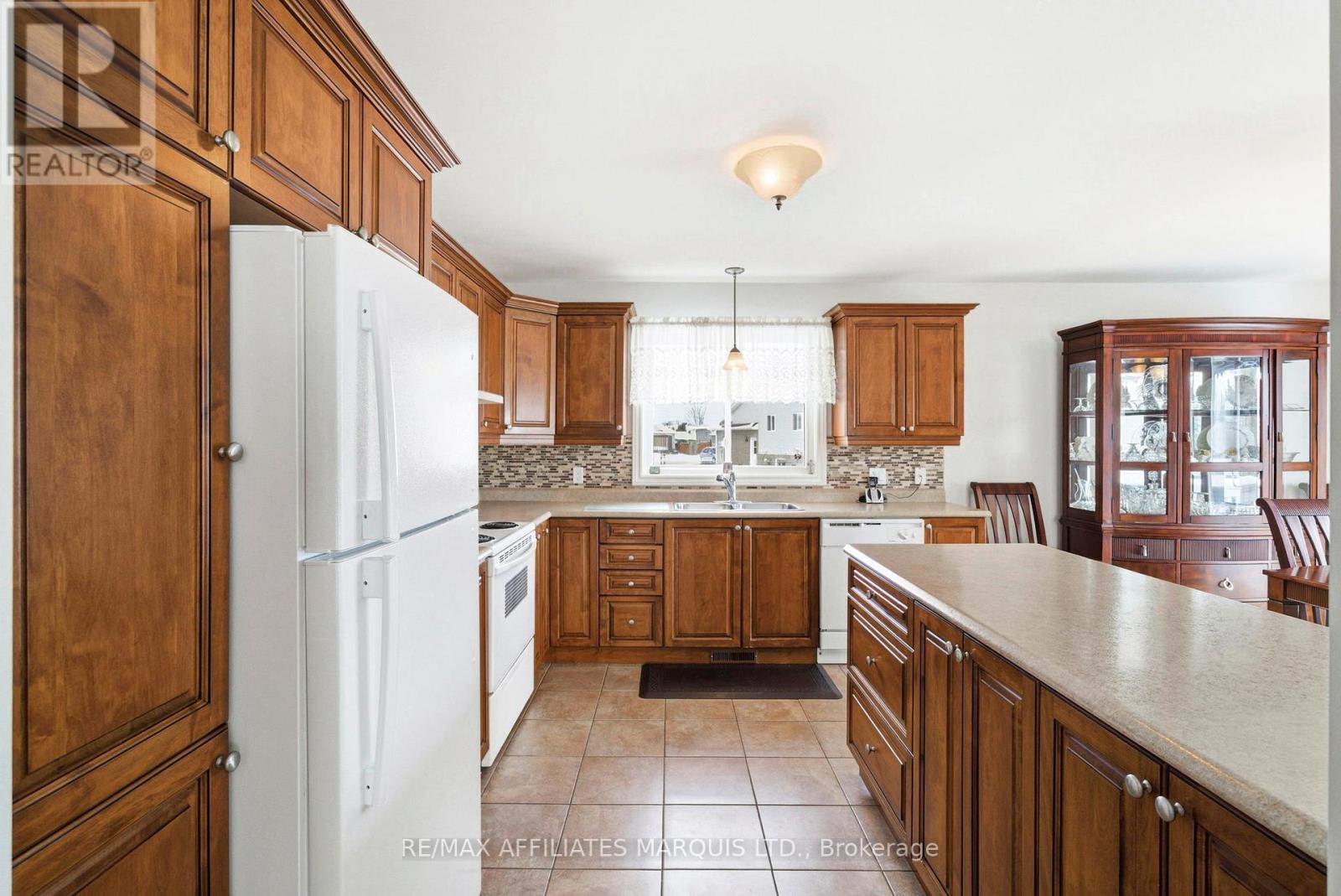 302 Emma Avenue, Cornwall, Ontario  K6J 0A2 - Photo 15 - X12768742