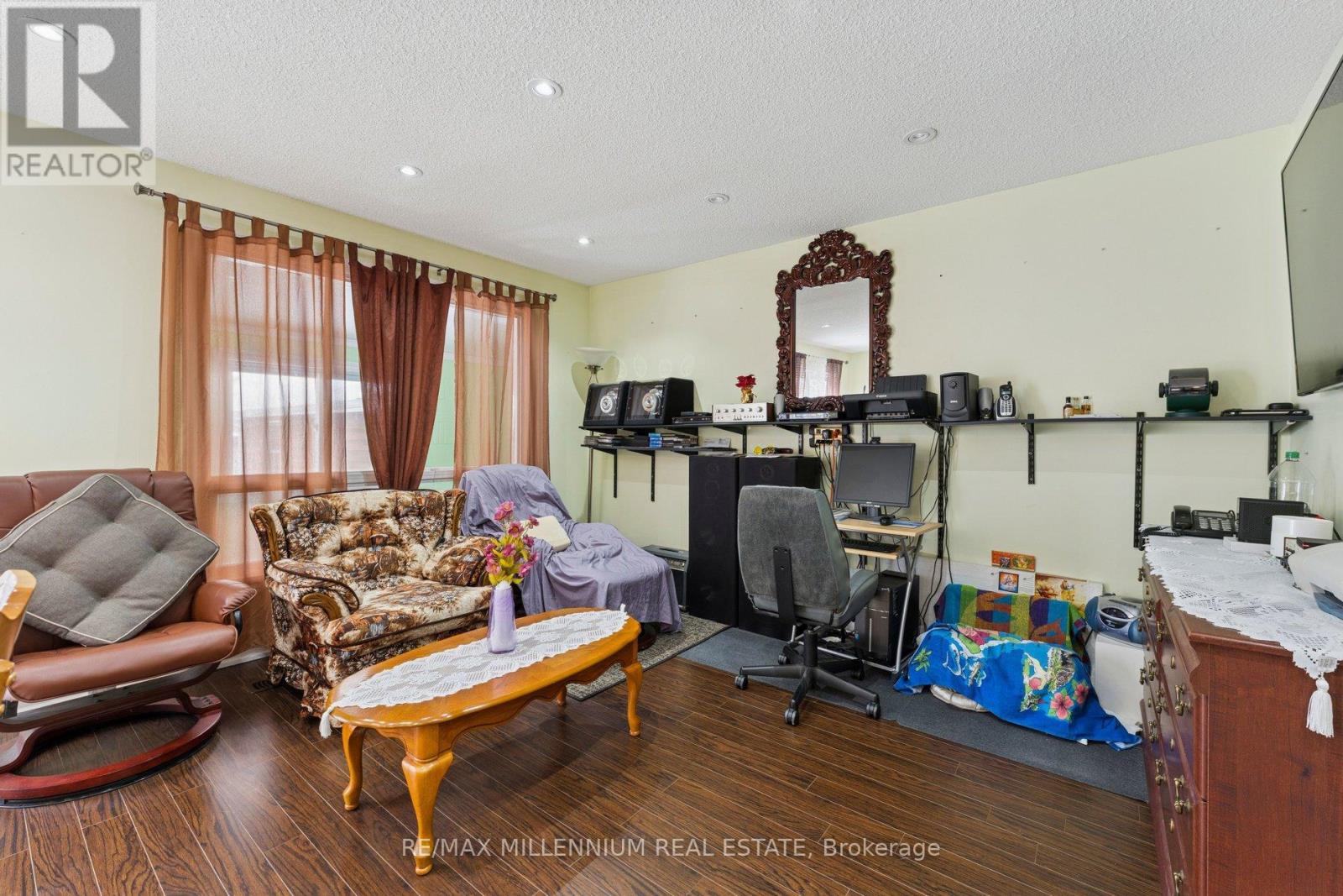 17 Haley Court, Brampton, Ontario  L6S 1N6 - Photo 18 - W12763958