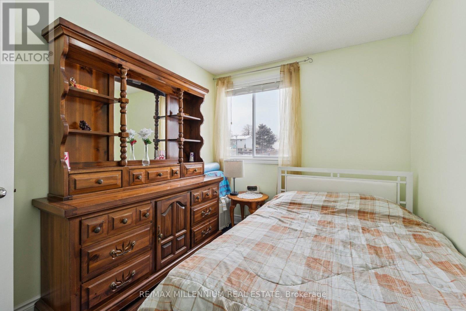 17 Haley Court, Brampton, Ontario  L6S 1N6 - Photo 22 - W12763958