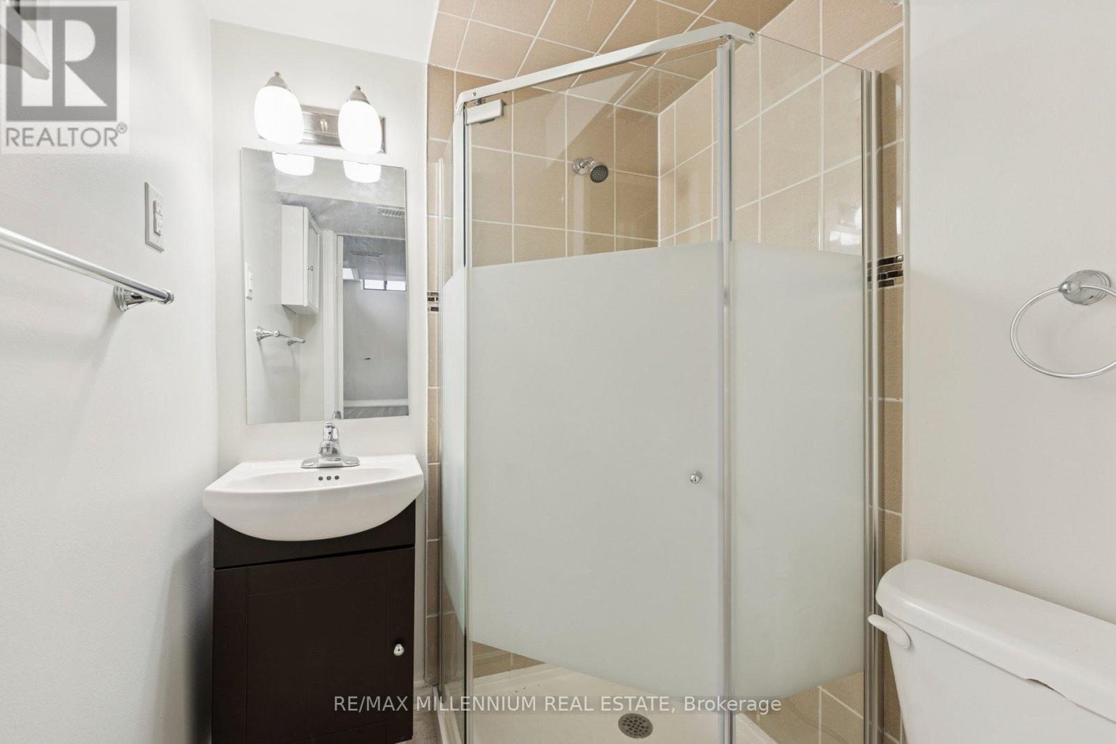 17 Haley Court, Brampton, Ontario  L6S 1N6 - Photo 27 - W12763958