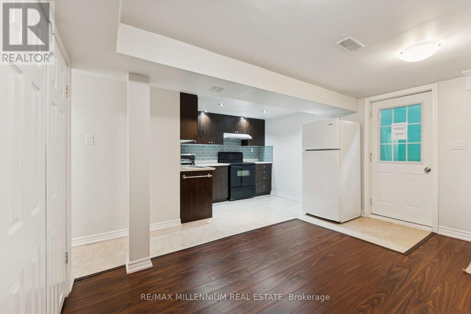 17 Haley Court, Brampton, Ontario  L6S 1N6 - Photo 30 - W12763958