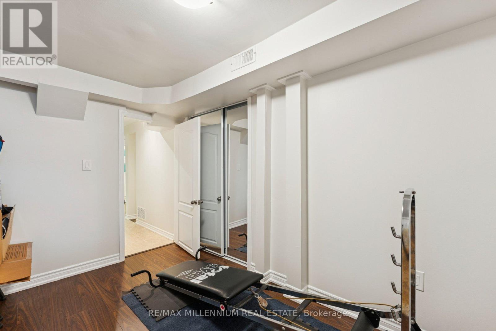 17 Haley Court, Brampton, Ontario  L6S 1N6 - Photo 42 - W12763958