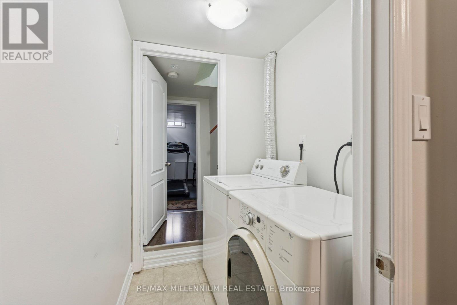 17 Haley Court, Brampton, Ontario  L6S 1N6 - Photo 37 - W12763958