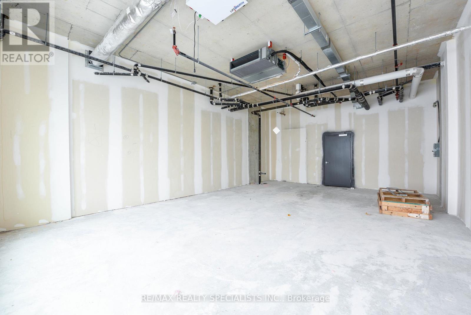 425 - 600 Dixon Road W, Toronto, Ontario  M9W 1J1 - Photo 24 - W12768574
