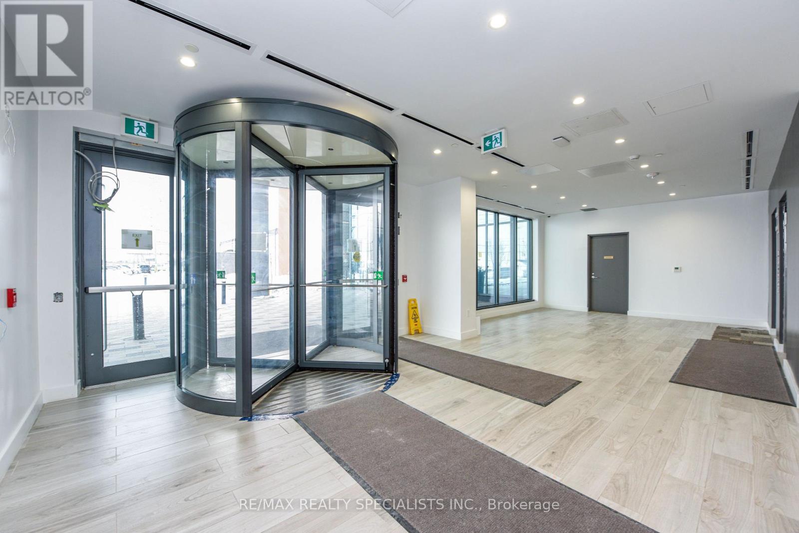 425 - 600 Dixon Road W, Toronto, Ontario  M9W 1J1 - Photo 7 - W12768574