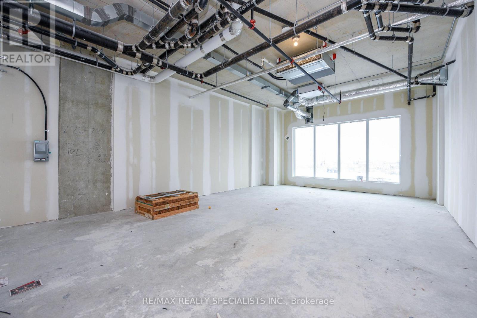 425 - 600 Dixon Road W, Toronto, Ontario  M9W 1J1 - Photo 20 - W12768574