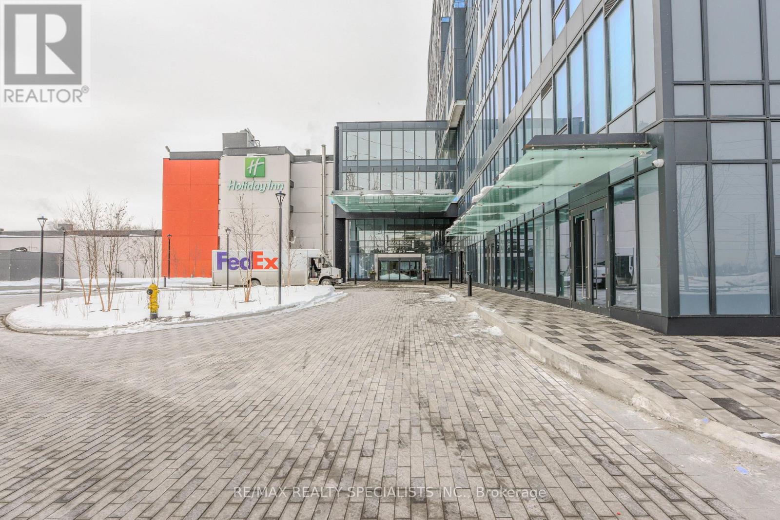 425 - 600 Dixon Road W, Toronto, Ontario  M9W 1J1 - Photo 3 - W12768574