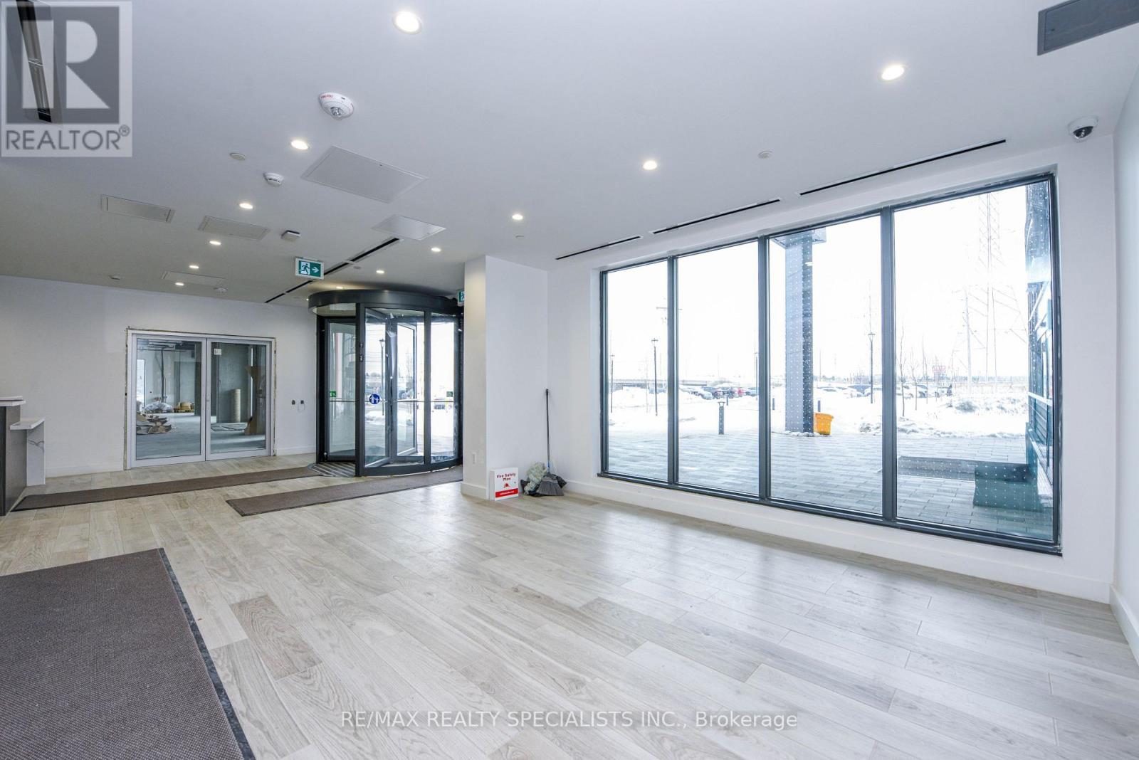 425 - 600 Dixon Road W, Toronto, Ontario  M9W 1J1 - Photo 9 - W12768574