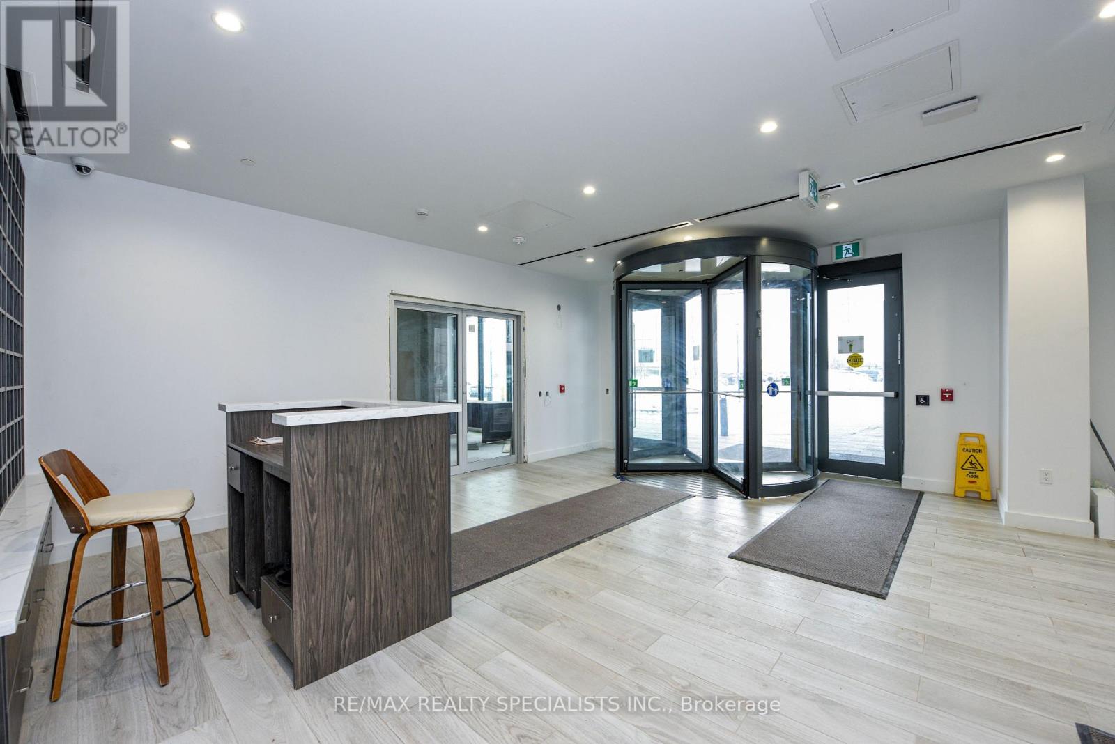 425 - 600 Dixon Road W, Toronto, Ontario  M9W 1J1 - Photo 8 - W12768574